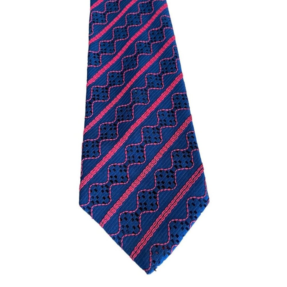Vintage 1970s Mens Necktie Tie Navy Blue Red Texturized  100% Polyester 55" Leng